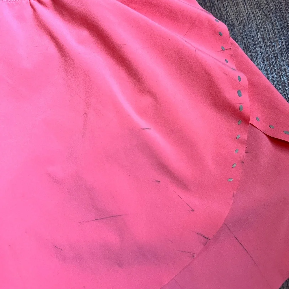 Lululemon Athletica coral  Athletic Shorts Women size S no size tag - Picture 3 of 9